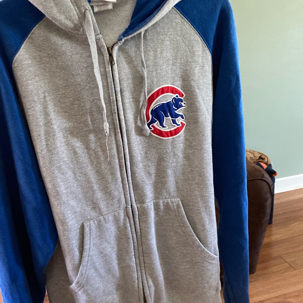 Mens size large Cubs hoodie